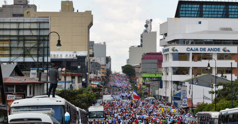 Forty thousand public sector workers strike against Costa Rican government
