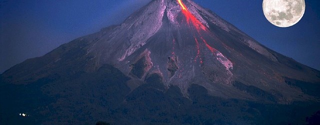 Yellowstone Officials: There “Could be a Supervolcano Eruption Imminently”