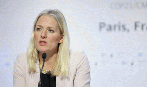 catherine-mckenna-paris-cop21-press-briefing-mychaylo-prystupa-_mg_6934-v2