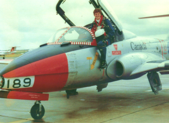 Top Gun Jane Clegg : Air Canada Accused of Mishandling Female Pilot’s Concern of Sexism